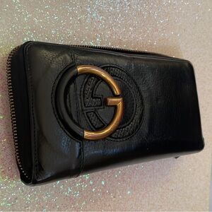 GUCCI Vintage Black Leather Zip Wallet GG